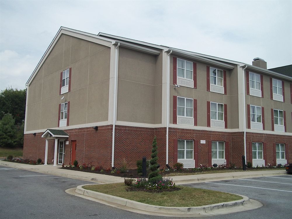 Country Inn & Suites By Radisson, Washington, Dc East - Capitol Heights, Md Exterior foto